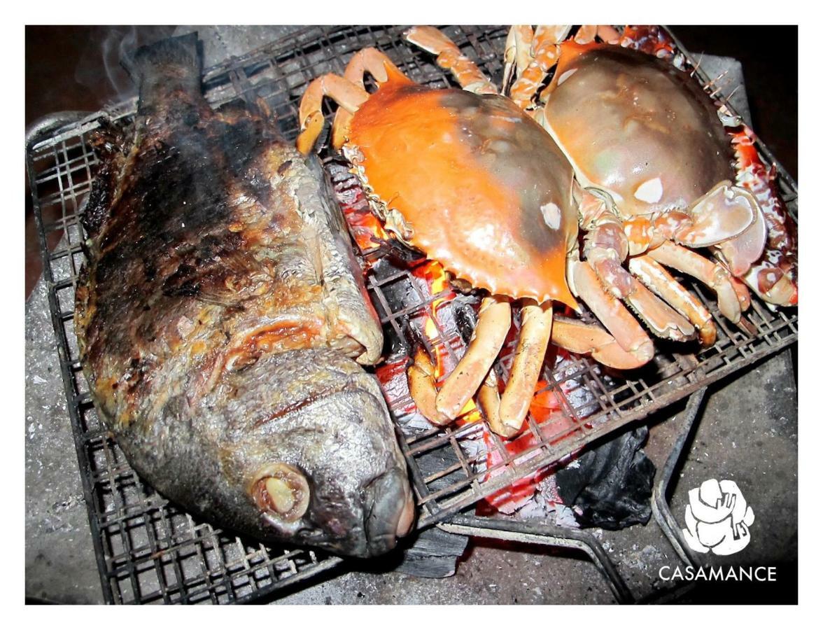 Diakene Ouolof Centre Touristique Et Culturel Casamanceゲストハウス エクステリア 写真